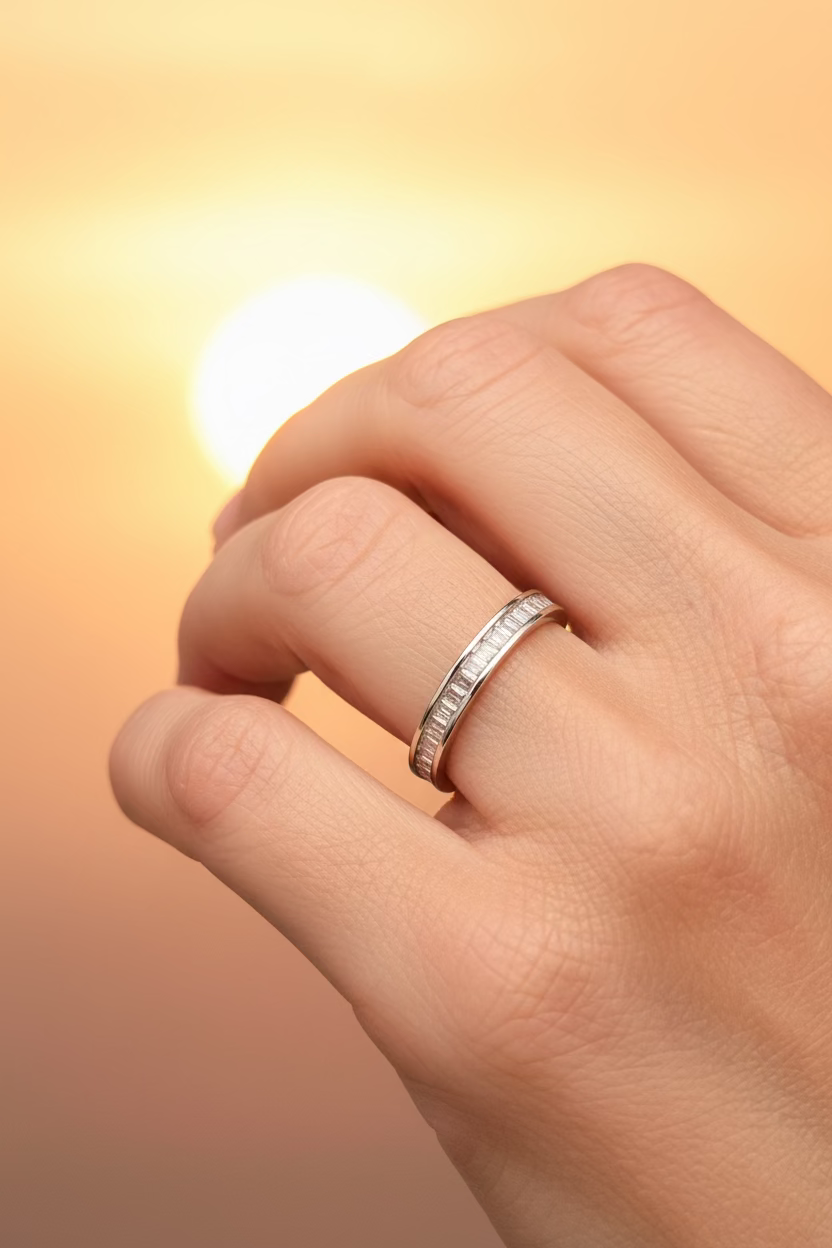 Anello Eternity con zirconia taglio Carré da 2mm