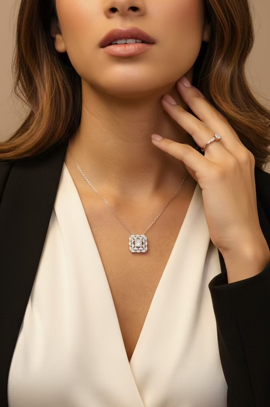 Collana Clèa in argento 925 - Unalome Gioielli